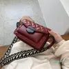 Bolsa Design Simples Textura Feminina Saco Pequeno 2021 Nova Moda Red Versátil Versátil Saco De Ombro