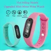 marche Fitness Bracelets Montre bracelet sport tracker en plein air Mode intelligente couleur bonbon 12 couleurs Gel de silice Numérique LCD Run Podomètre wat