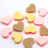 Biscotti a forma di cuore in resina sfusa Cabochon Flatback Casa delle bambole in miniatura Dessert Cookie Craft Forniture artigianali fai-da-te Oggetti decorativi Figurine