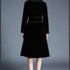 Wysokiej jakości pas startowy damski złoto wykończenia ząbkowana sukienka zimowa kobiety z długim rękawem czarny aksamit vestidos 210520