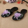 Slipare kvinnor kinesiska broderiblommor sequin glider glider på lägenheter flip flop loafers sandaler andningsbara 5Kolorer U02