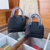 حقائب ذات العلامة التجارية الفاخرة النسائية حقائب مصمم الأزياء الراقية حقائب اليد Crossbody مع مواد جيدة وتشعر بحجم 11