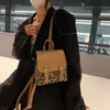 Zaino stile moda stampa leopardata design borsa da viaggio da donna piccola da donna in pelle di alta qualità 2021 Bolso Mujer