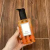 Mulher chuveiro gel mulheres lavar corpo 250ml fragrância de pele a longo prazo após variedades de banho de sabores para você escolher entrega rápida livre