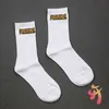 Chaussettes de rhude lettre simple de haute qualité coton européen américain de rue des chaussettes de tendance de rue hommes et femmes chaussettes à aiguille chaleureuse et confortable rhude couple intube so pwe0