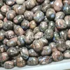 Que Sera Crystal Tumbled Stones voor Reiki Healing Feng Shui Decor Gepolijste 20-40mm onregelmatige natuurlijke Liberite Rhyoliet Llanite Mineral Specimen Blue Spots edelsteen