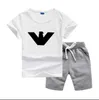 Baby Summer Suits pojkar preppy stil twopiece set barn casual utomhuskläder barn fast färg t -short shorts kläder set9955695