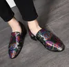 Luxurys mode broderi orm män loafers casual sko handgjorda mäns tofflor designer klänning skor stor storlek 37-48