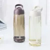 Garrafa de água Fashion Fashion Straw Cup de grande capacidade esportes ao ar livre de 1000 ml de plástico marrom
