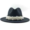 Stingy Brim Hats Women Winter Pearl Belt kände Panama formell vit bred vintage män mössor fedora