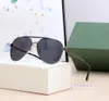2021 New Mens Driving Travel Sunglasses Viaggio Moda Occhiali da sole Color 4 Selezione colore Modello 806668