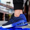 2021 Najnowsze przybycie Wysokiej Jakości Dla Mężczyzn Kobiety Sport Buty do biegania Outdoor Tenis Fashion Potrójny Czerwony Czarni Blue Runners Sneakers EUR 39-45-5-8802