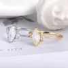 Ny Korea Rhombus Big Zircon Broken Diamond Ring för kvinna Man Finger Ringar Party Bröllop Kvinnor Smycken Gåva 2021 Trend
