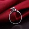 Véritable bague en argent sterling 925 de haute qualité Simulation de points de 5 mm Moissanite Six griffes Perceuse unique marier proposer des bijoux pour femme J-048