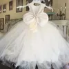 Tjejklänningar Custom Glänsande Sash Bride Flower Girl Dress for Wedding With Big Bow Girls Communion Vestidos Longo Gowns