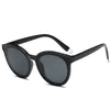 New Fashion Brand 2021 Occhiali da sole da donna Gentle Korean Monster Occhiali da sole Cat Eye Eleganti occhiali da sole femminili Lady Oculos1