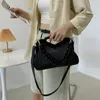 Top Trójkąt Trójkąt Trójkąt Designer Plisowany Torba Na Ramię Dla Kobiet Torebki Sprzęgła Wysokiej Jakości Crossbody Satchels Hobo S 220310