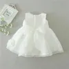 2020 zomer baby meisjes jurk pasgeboren baby witte kant prinses jurken voor baby mouwloze verjaardag kostuum baby feestjurk G1129