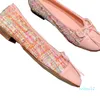 Designer- kobiety Sandały Kobiety spiczaste palce slajdy luksusowe sandałowe buty kapcie Lady Summer Wide Flat Slipper Niskie obcasy