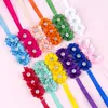 Ropa para perros Pajaritas Collar de flores con diamantes de imitación brillantes Color brillante Corbatas medianas pequeñas Suministros para mascotas Accesorios para gatos