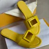 Kvinnor Signatur Sandaler Läder Slides Tofflor Utsmyckade Baguette Mönster Höga klackar Designerskor Sommar Utomhus Flats Flip Flops Med Box 315