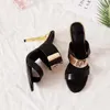 Сандалии моды роскошные дизайнерские женские женские туфли высокие каблуки с сандаловыми ползунками накачают женские сандалии с правильным цветочной коробкой Dustbag большой размер 35-42 J230525