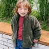 Kinder-Sherpa-Fleecejacke für Jungen und Mädchen, doppelseitig, Plüschmantel, Stehkragen, Kapuzenpullover, Reißverschluss, Sweatshirt, Sport, lässig, Outdoor, Tops, Oberbekleidung mit TascheG97CVND