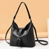 Classic Black Tote Handbags For Women Large Capacity Shoulder Bag Vintage Tassel Crossbody Luxury Leather Lady Messenger Cross Body