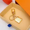 Designer Keychain Fashion Brand Keyring For Women Bag Car Key Chain Trinket Jewelry Gift Souvenirs with box322n