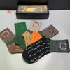 Designer Socken für Herren und Damen, Unterwäsche, fünf Paar, klassische Buchstaben, Sportstrümpfe, Winter-Baumwolle, lässige Socken, Geschenkbox265b