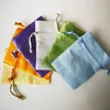 30 Pçs / lote de seda de pano de seda bolsas de jóias de casamento sacos de presente sólido de cor de embalagem de bolso de embalagem de cordas de cetim