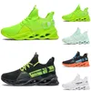 Bonne qualité Non-marque hommes femmes chaussures de course lame chaussure respirante noir blanc volt orange jaune hommes formateurs sports de plein air baskets