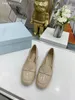 2021 Luxury Classic Office Professional Thick Heel Shoes Kvinnors Sexig Party 2cm Storlek US35-41 Belt Box