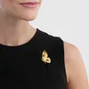 Gem'in Balesi 1.05CT Doğal Garnet Altın Kelebek Kolye Kadınlar için 925 Ayar Gümüş Taş Hayvan Broş Takı