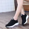 Top Fashion 2021 Mannen Dames Sport Running Schoenen Kwaliteit Effen Kleur Ademend Outdoor Lopers Roze Knit Tennis Sneakers Maat 35-44 WY30-928