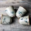 4スタイルの手描きの松の陶器Jingdezheng水のカップ美しいカップセット蘭の植物の梅のコーヒーマグカップ