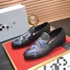 Man skor kontor bröllopsstil 2021 Lyx D patent läder mode design formell klassisk män klänning skor storlek 38-45