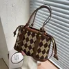 Advanced Lingge Handbag Women's Autumn and Winter 2022 New Fashion Messenger Borsa a tracolla in tela