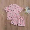 FocusNorm 2-7y Summer Baby Girls Boys Pyjama Sats Pattern Skriv ut Kortärmad Singel Breasted T Shirts SHORTS 2PCS 210908