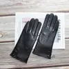 5本の指の手袋Bickmods女性黒純正レザーボタンスタイルファッション2タイプ冬と秋のミトンの中で暖かく保つ