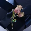 Szpilki, Broszki Przyjazd Lily Kwiat Broszka Pin Urok Cubic Cyrkon Eleganckie Marsage Biżuteria dla kobiet Akcesoria