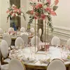 Centrotavola di fiori alti con cornice quadrata geometrica in ferro battuto elettrolitico per tavola di nozze senyu706