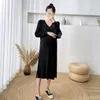 Maternity Dresses 2022 Vår Höst Långärmad Lös V-Neck Klänning Robe Femme Kvinnor Mid-Length Graviditetskläder med Leggings