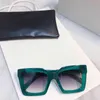 2022 Fabrik-Großhandel, hochwertige Mode-Box-Sonnenbrille, Netzrot, mit derselben personalisierten Sonnenbrille