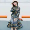 Robe en coton et lin pour femmes Printemps Été Mode féminine Vintage Plaid Élégant A-Line Manches longues Casual 210423