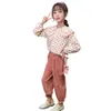 Abbigliamento per ragazze adolescenti Camicetta a pois + Pantaloni Abbigliamento Primavera Autunno Tuta per bambini in stile casual 210528