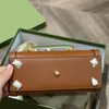 2021 Новый кошелек плеча Crossbody сумка повседневные сумки женские конверты цветы сумки Фанни Tote письмо кожаный роскошный дизайнер BagsClatch кошельки рюкзаки