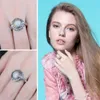 Jewelrypalace Vintage 1.5ct Okrągły Cabochon Utworzone Opal Carving Heart Ring Otwarte Regulowane 925 Sterling Silver Pierścionki Biżuteria