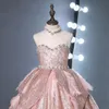 Flower Girl konkursowe suknie ślubne dla dziewcząt Pierwsza Komunia Święta Sukienki Dzieciowe cekiny pióra suknia balowa Dzieci występy vestidos 403