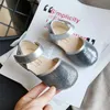 2021 Przypadkowe buty dziecięce Dziewczyny Sweet Fashion Bow Princess Baby Soft-Soled Boddler Cekinowy 21-30 x0703